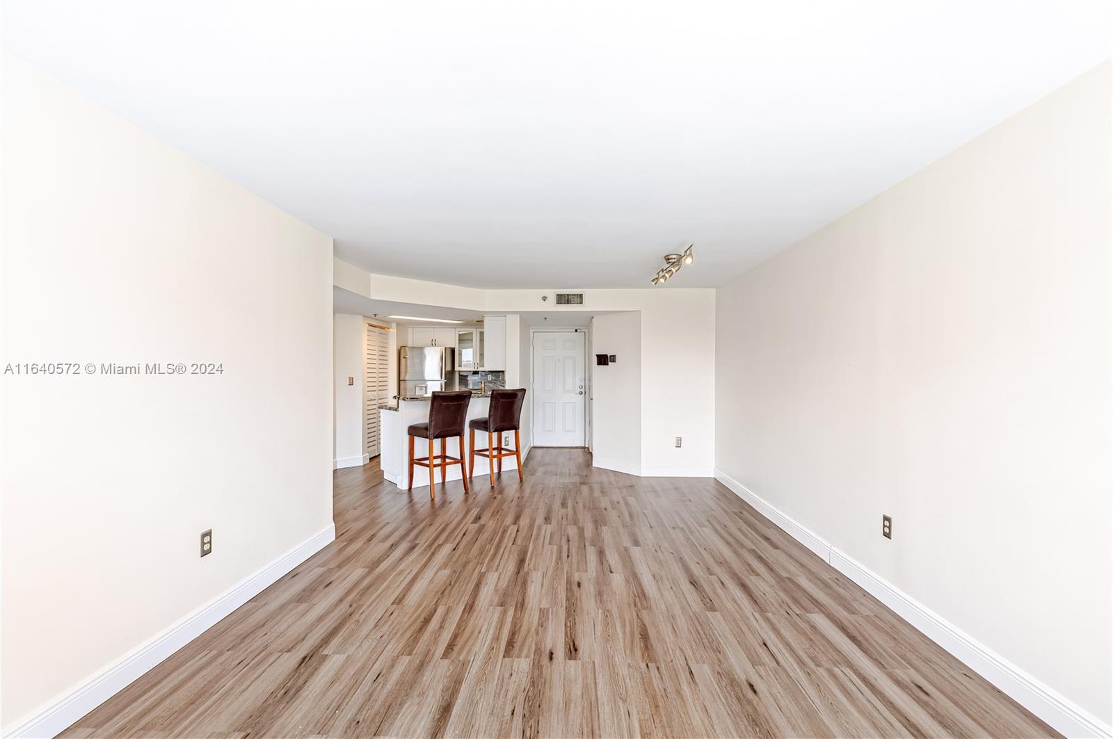 2351 Douglas Rd # 508