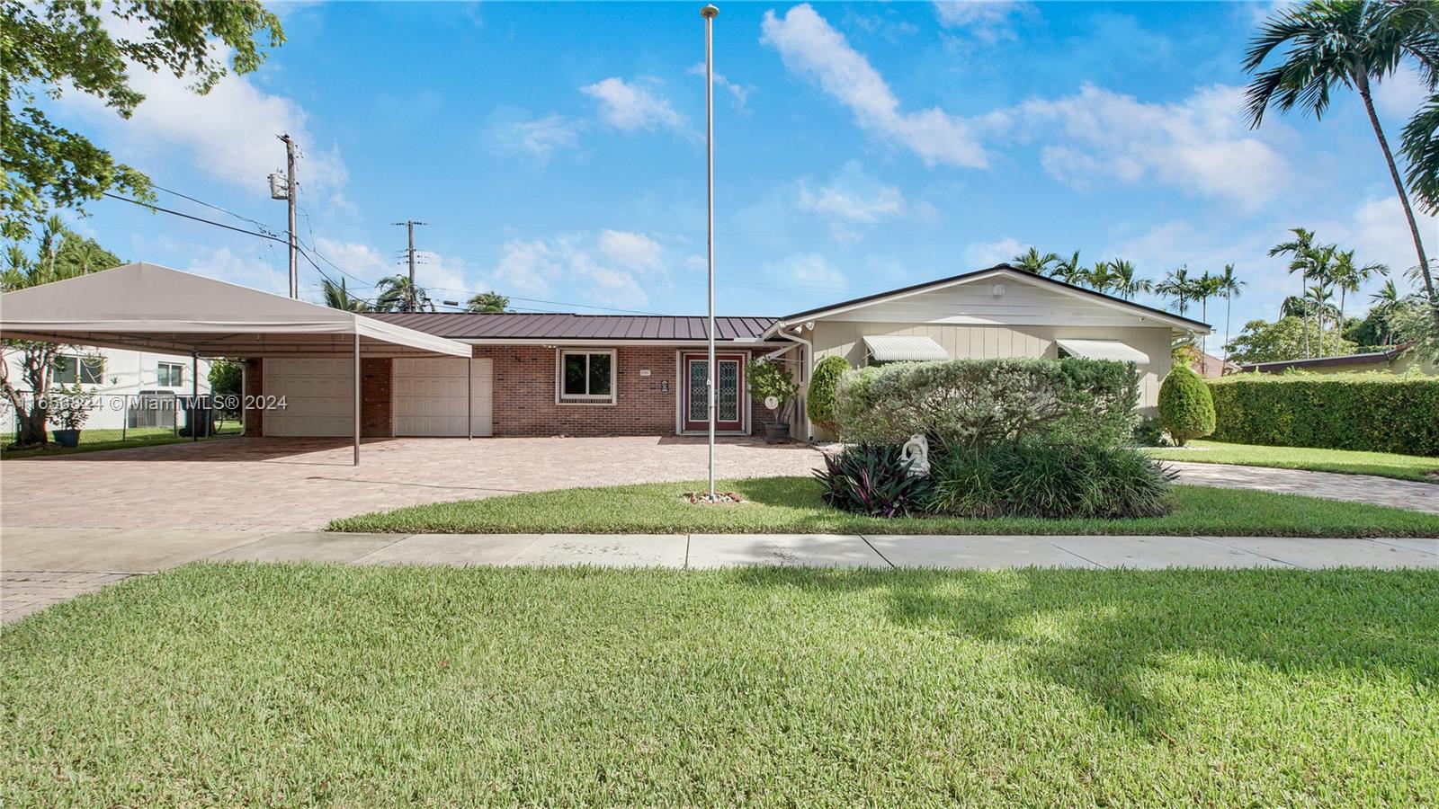 8901 SW 82nd St
