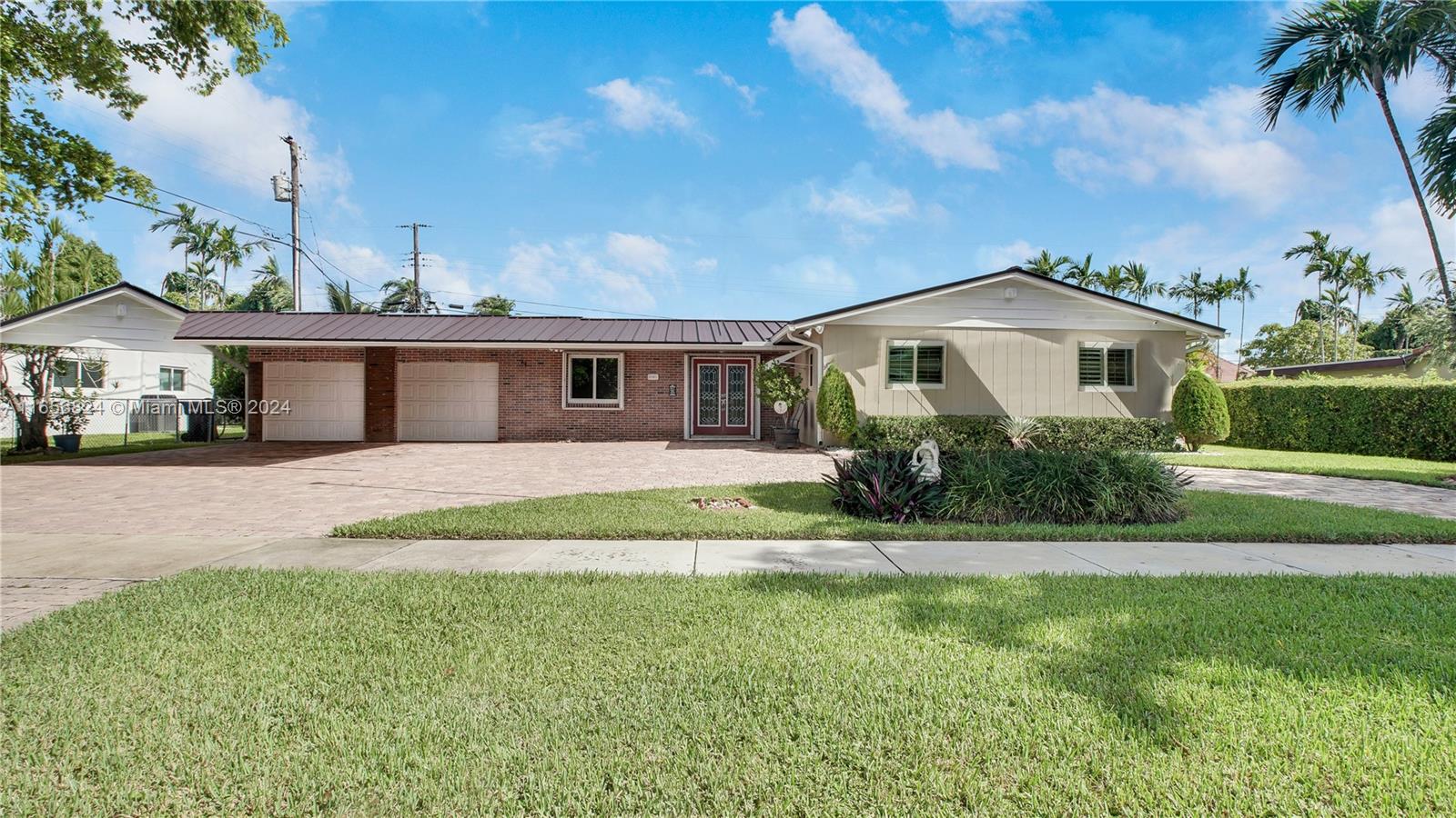 8901 SW 82nd St