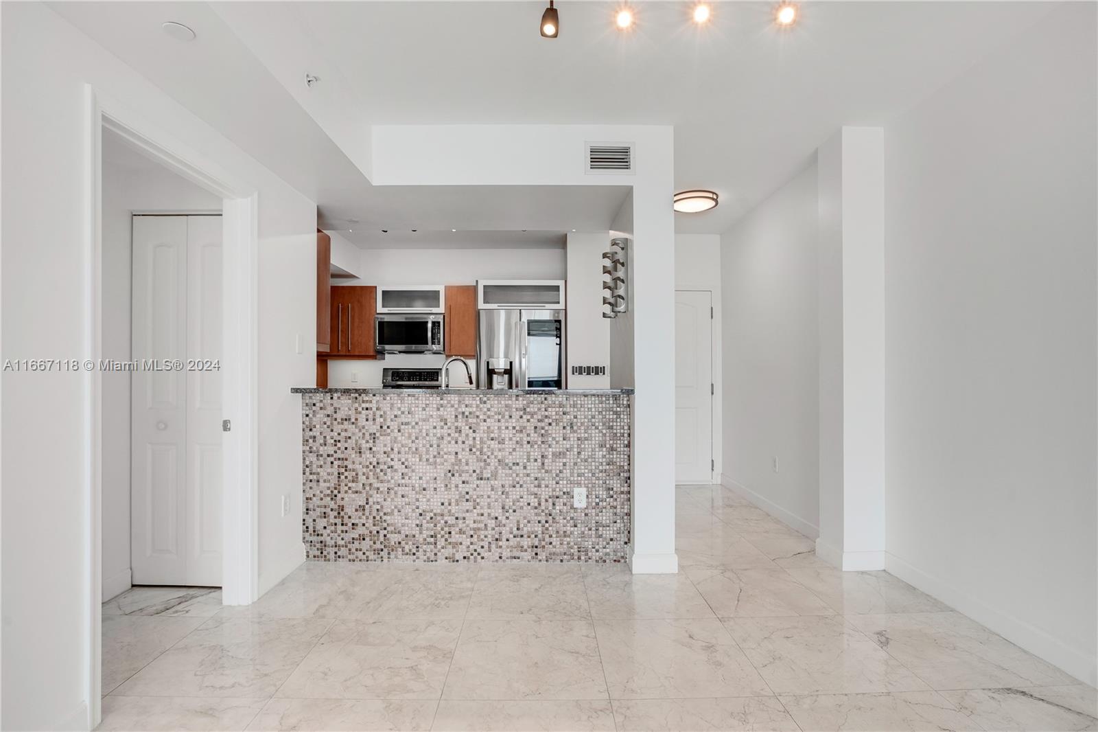 7350 SW 89th St # 1809S