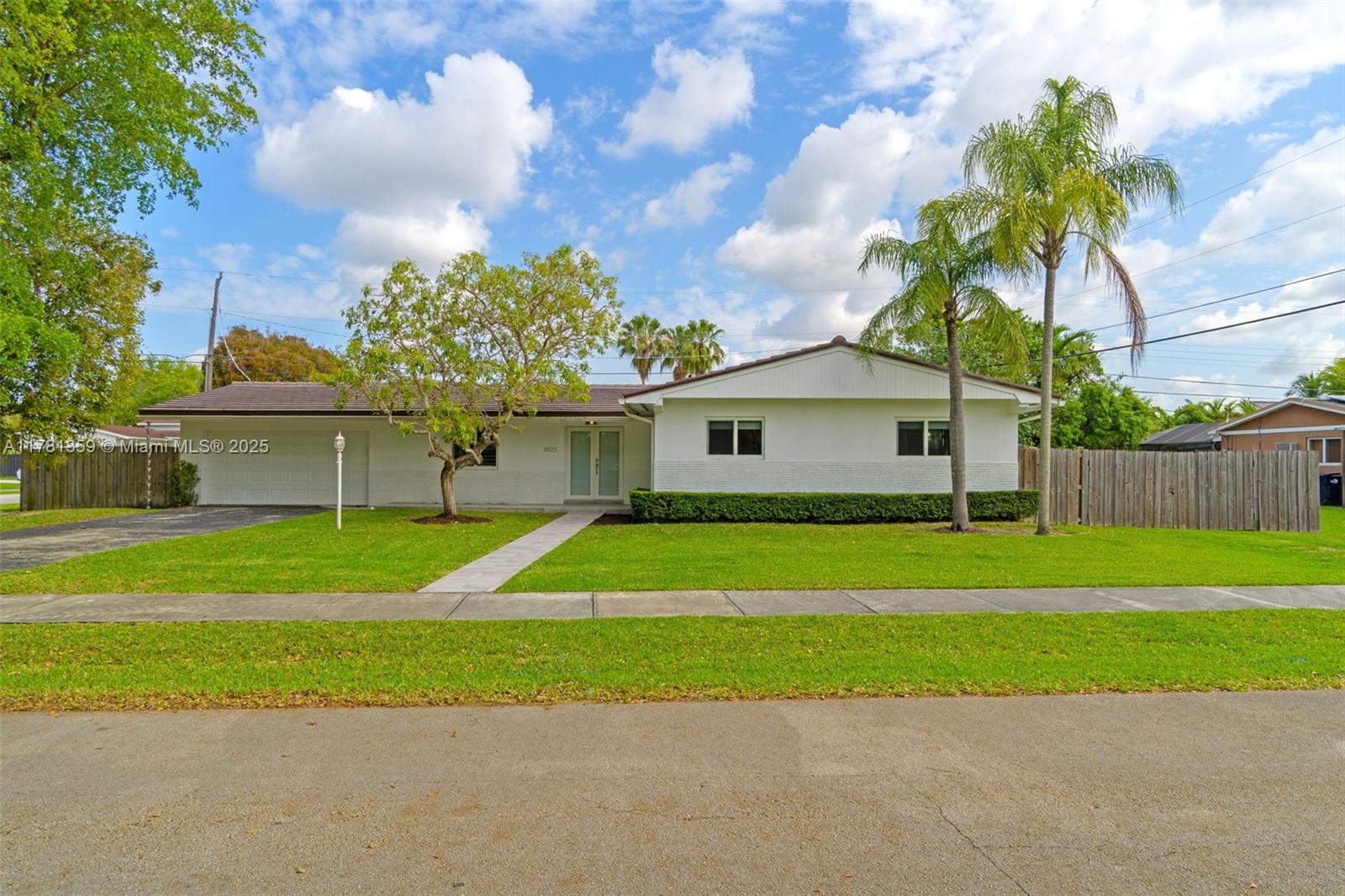 8825 SW 81st St