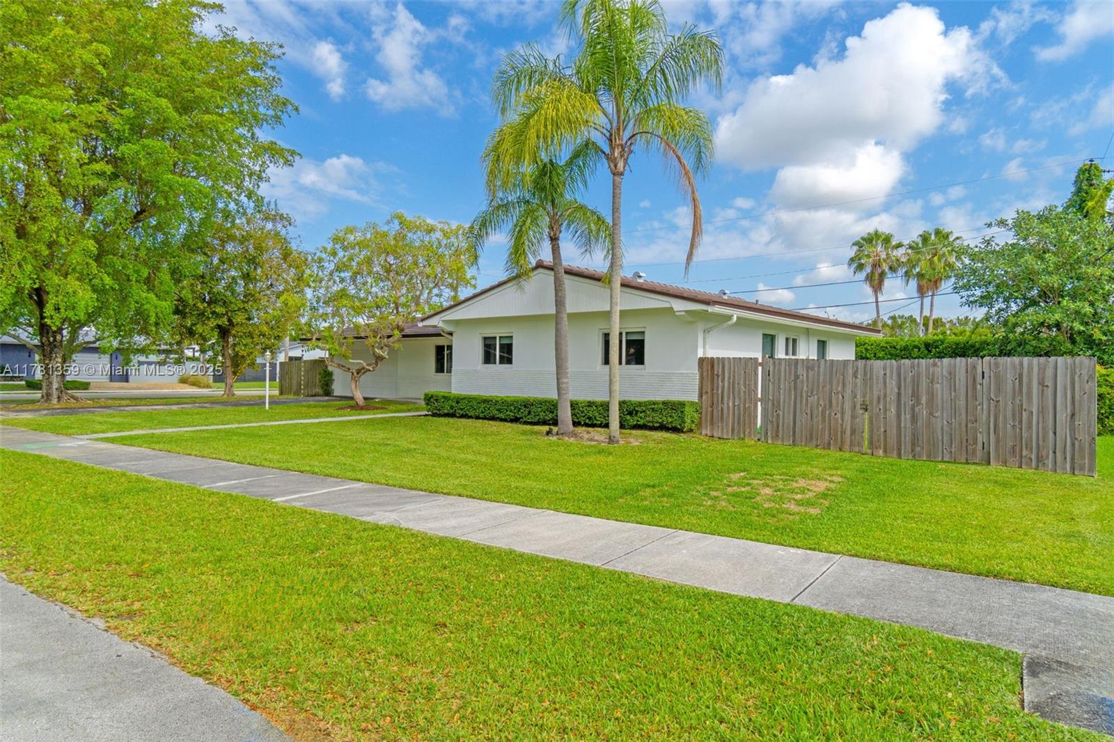 8825 SW 81st St