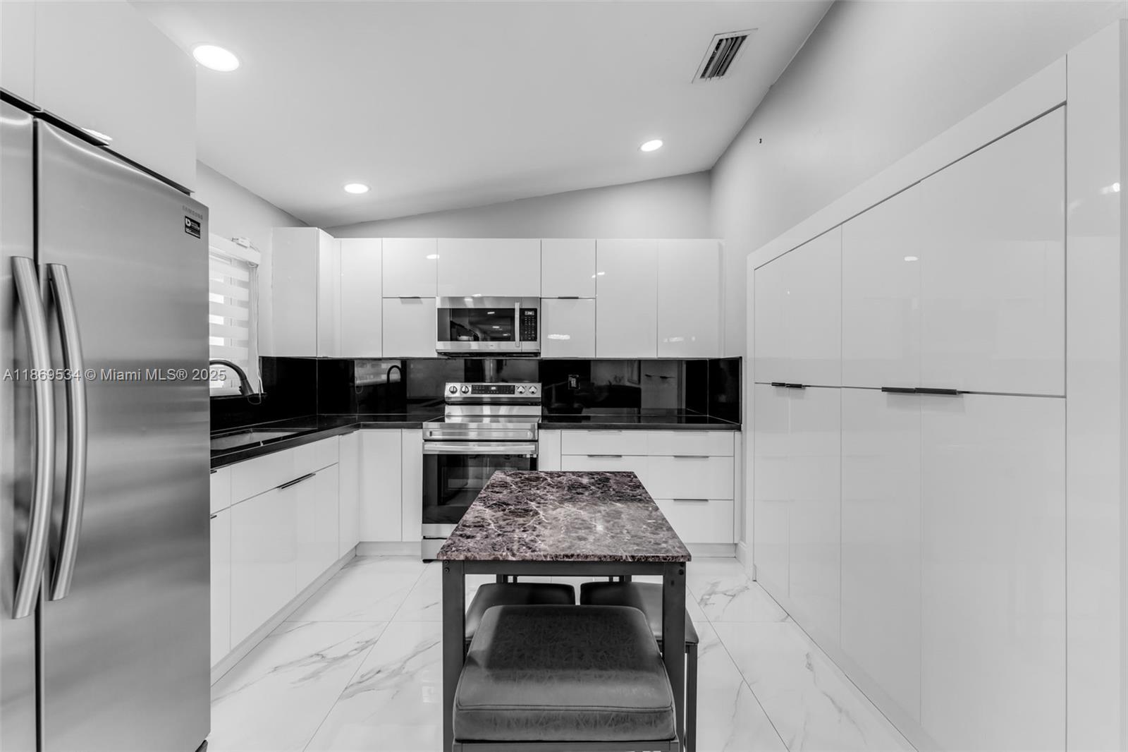 11186 SW 75th Ter