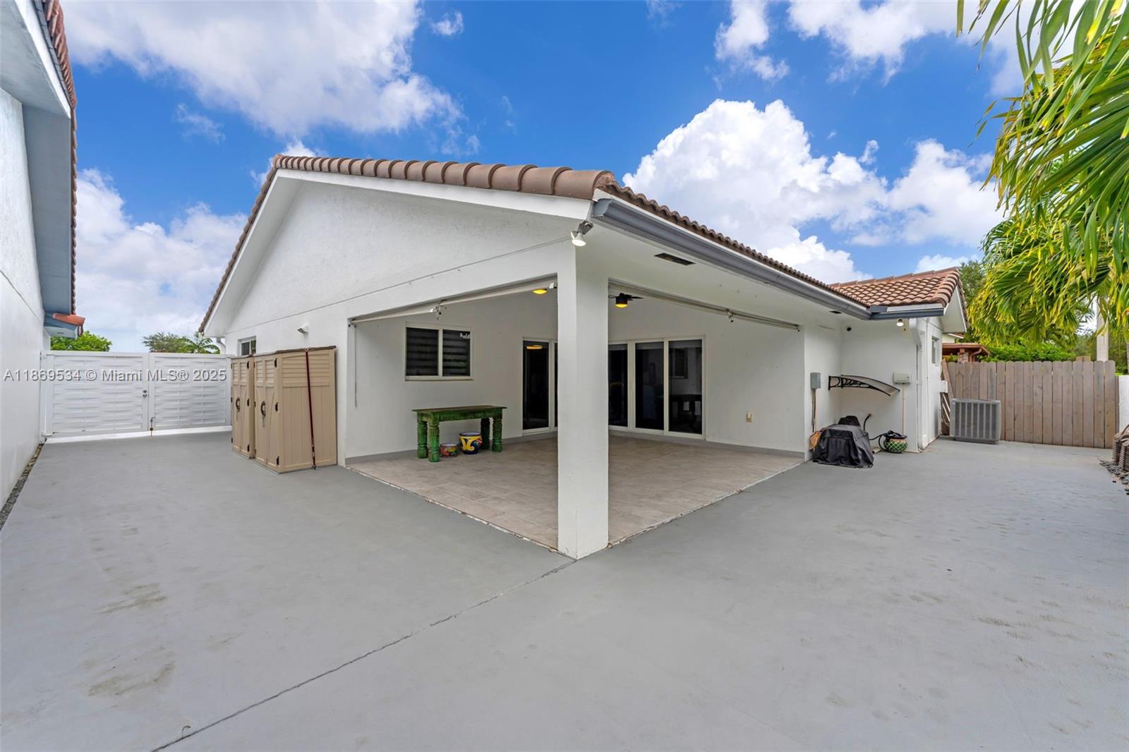 11186 SW 75th Ter