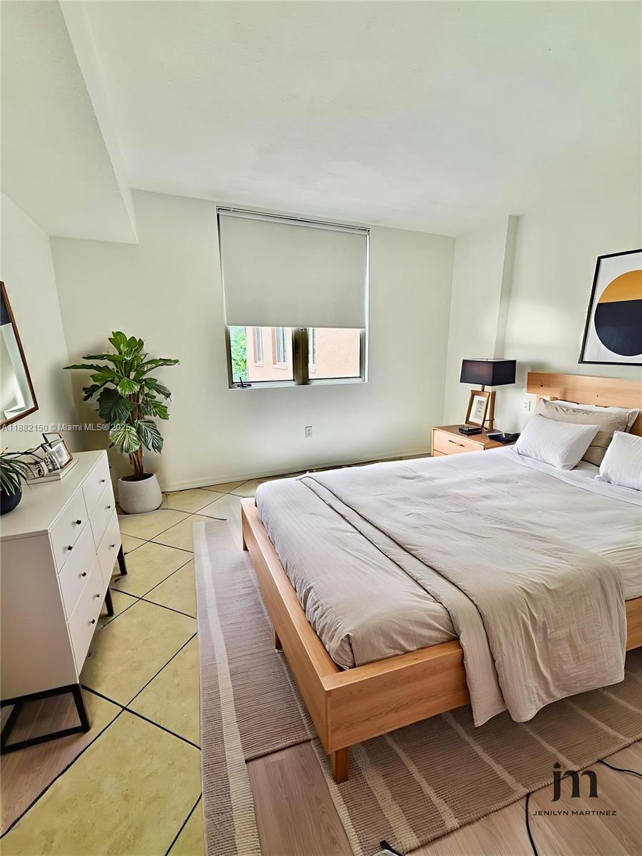 2630 SW 28th St # 38