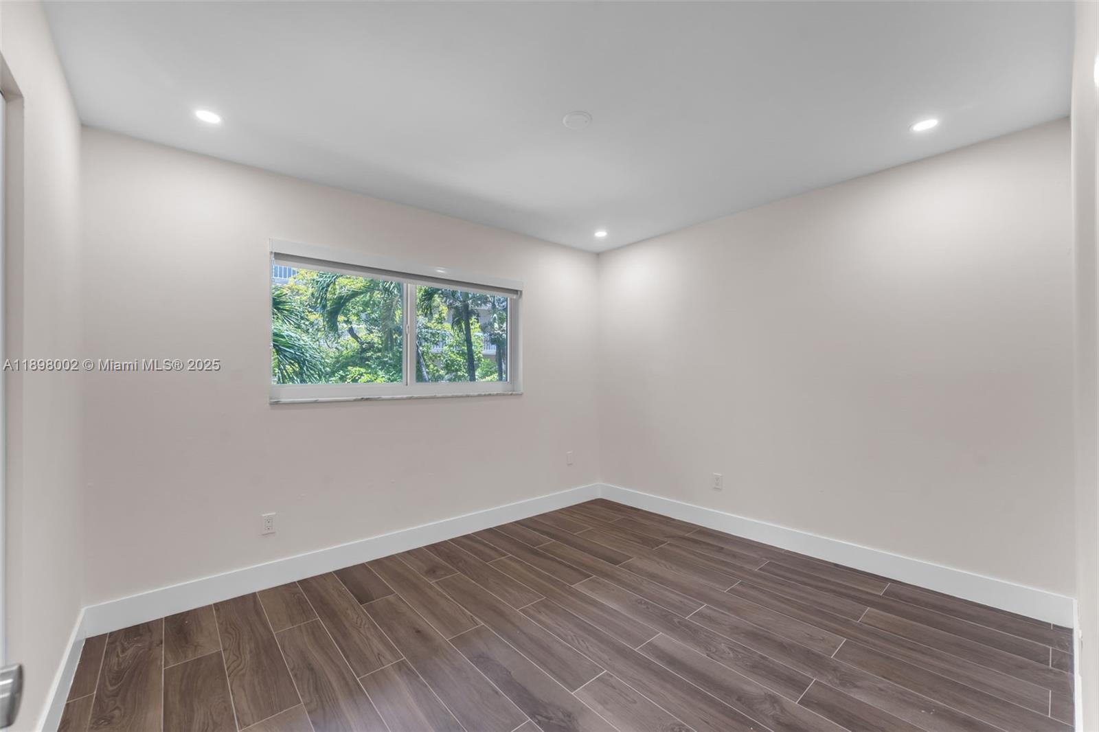 7707 Camino Real # B205, Miami Unit: B205