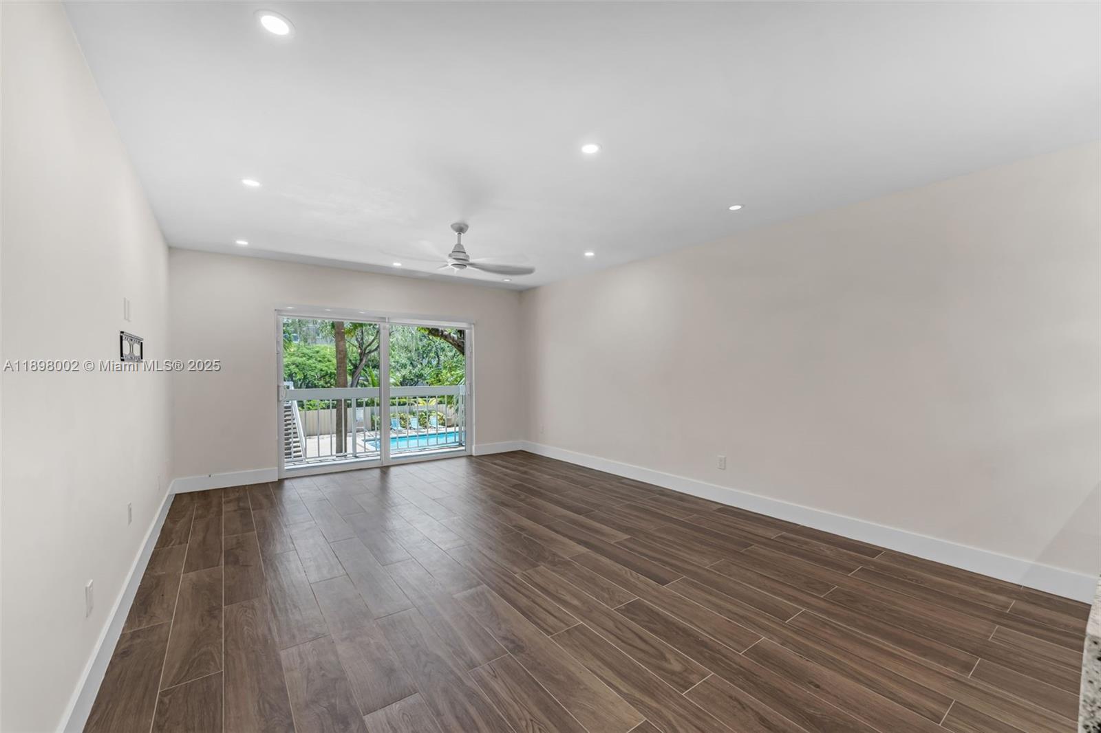 7707 Camino Real # B205, Miami Unit: B205