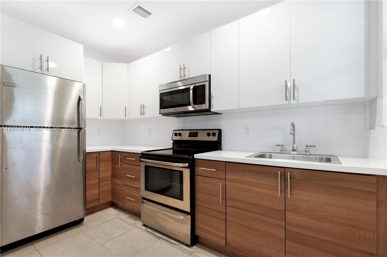 214 Salamanca Ave # 3