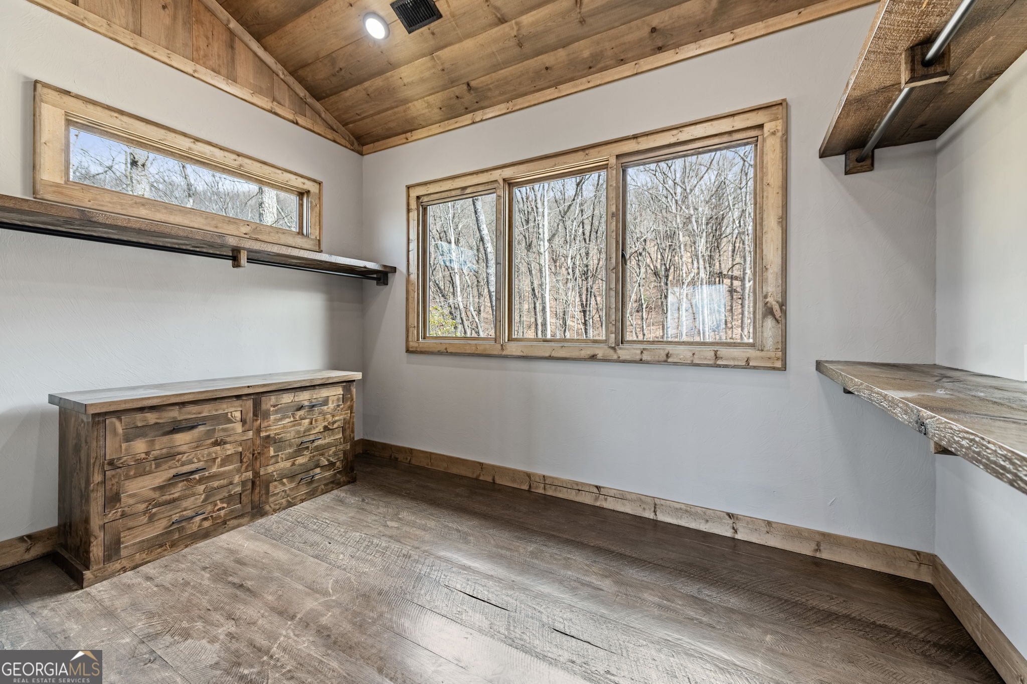 899 Dana Rd