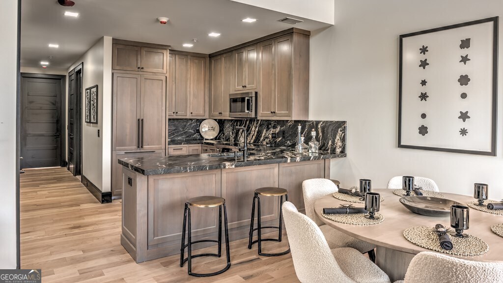 1281 #1 E Main Street