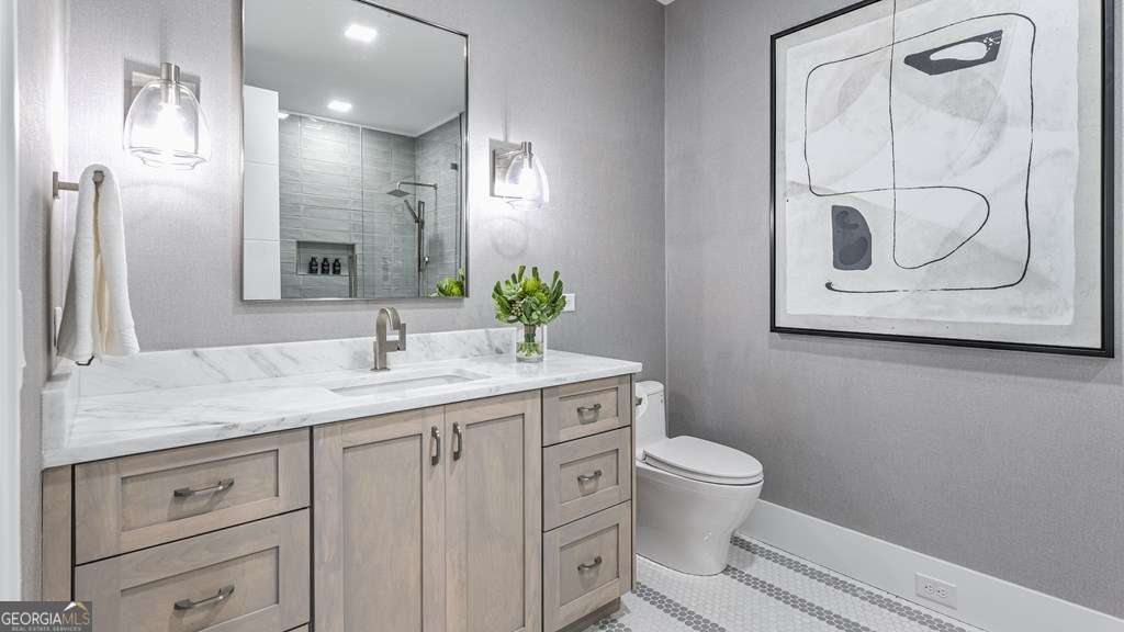 1281 #2 E Main Street