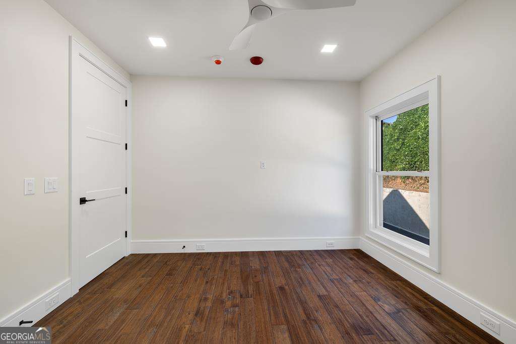 1281 #3 E Main Street