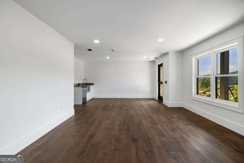 1281 #3 E Main Street