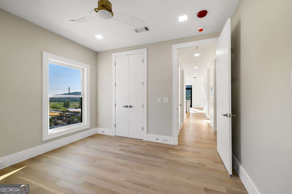 1281 #4 E Main Street