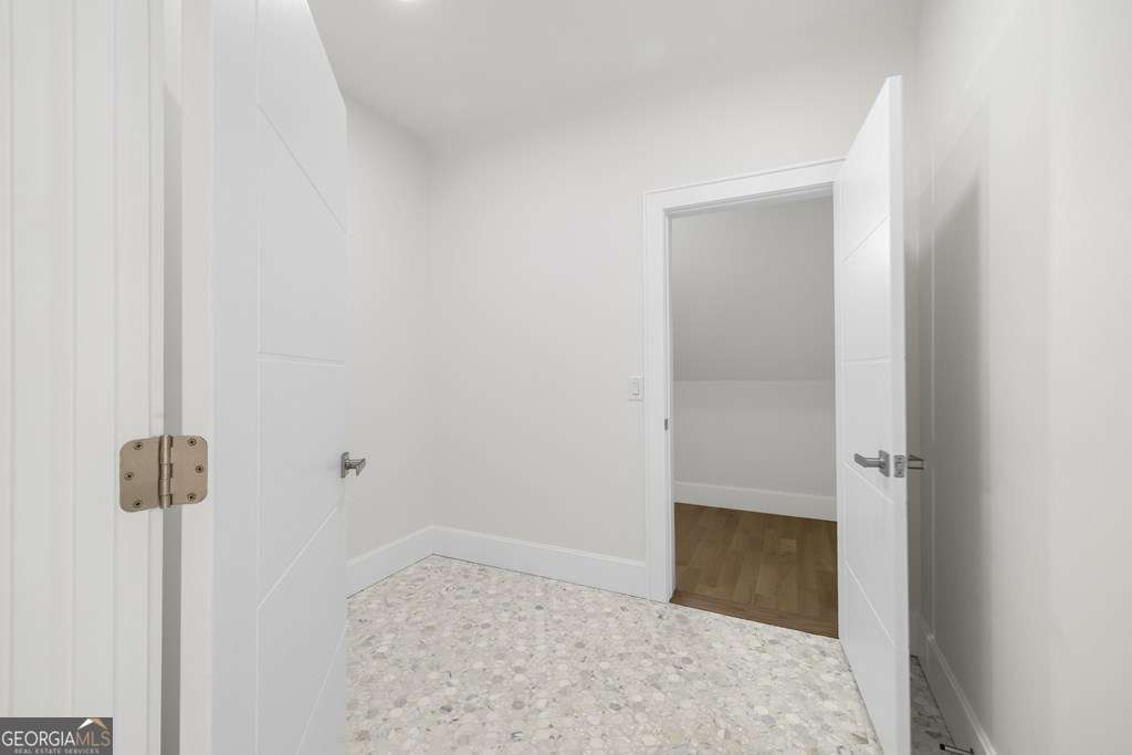 1281 #4 E Main Street