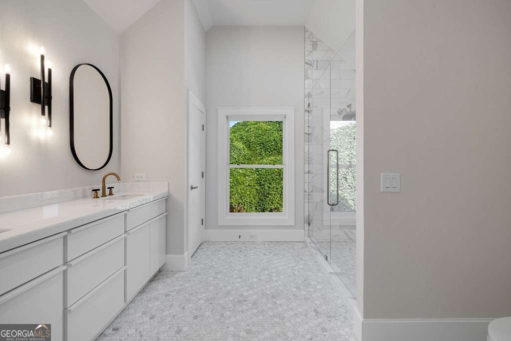 1281 #4 E Main Street