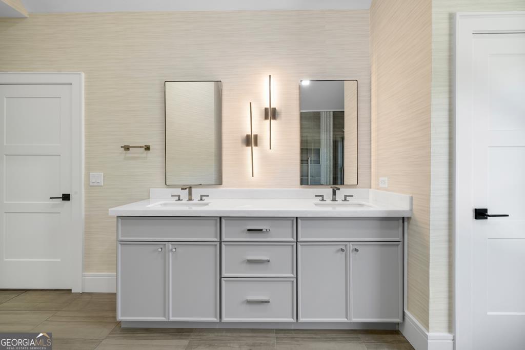 1281 E Main Street # 3