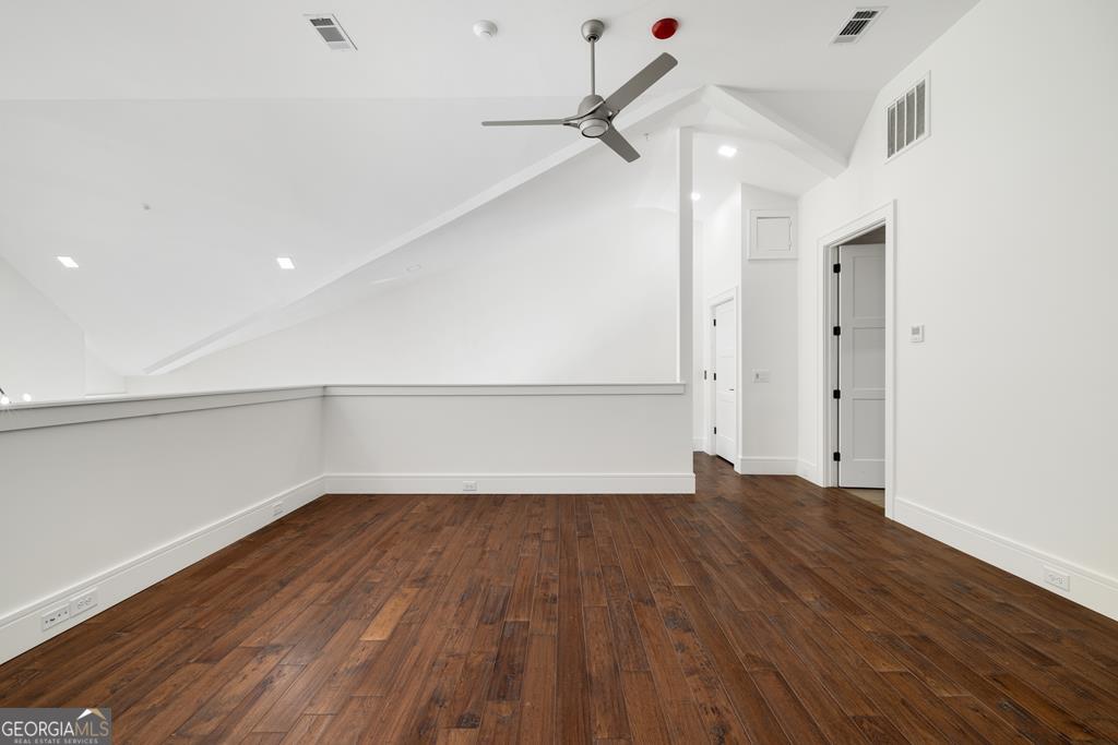 1281 E Main Street # 3