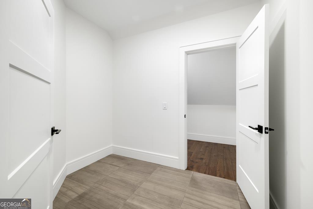 1281 E Main Street # 3