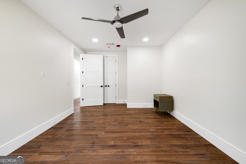 1281 E Main Street # 3