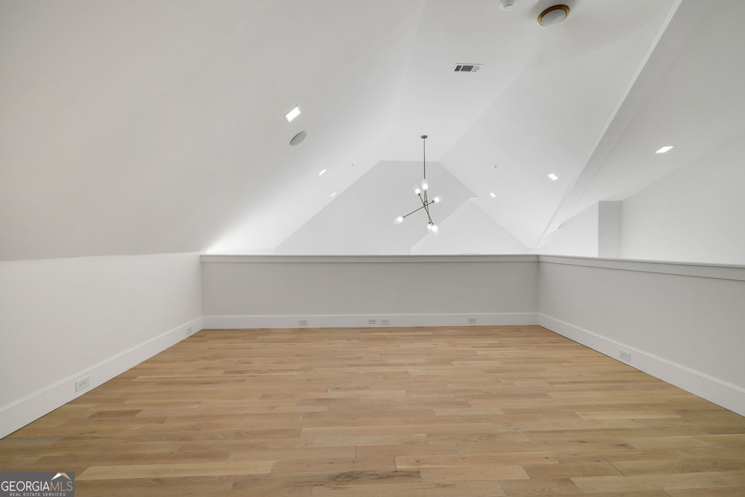 1281 E Main Street # 4