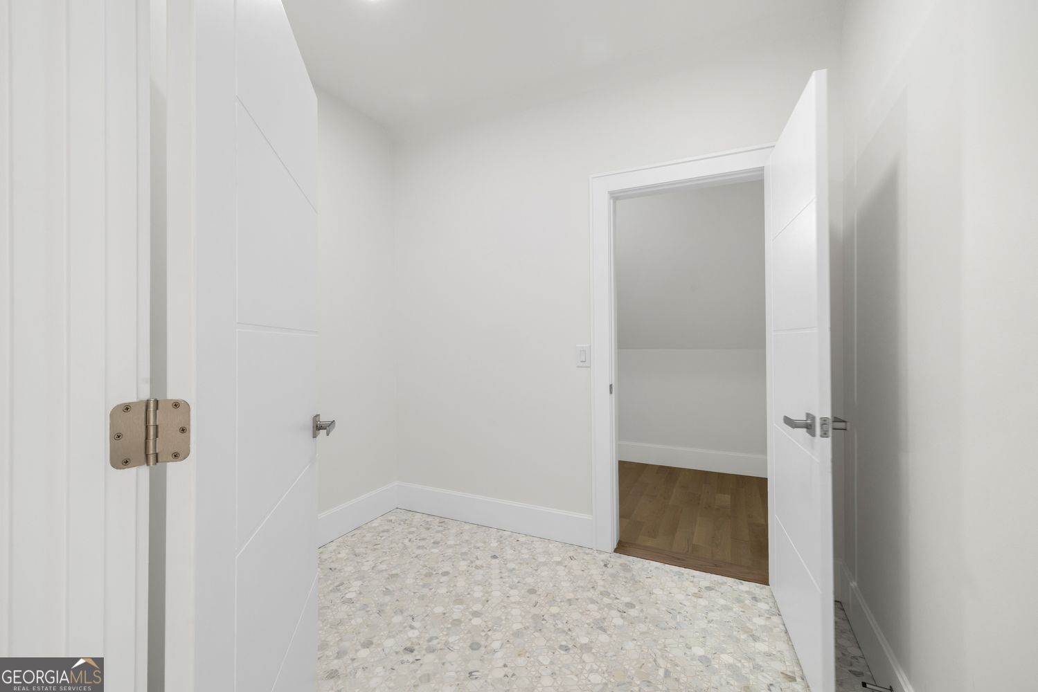 1281 E Main Street # 4