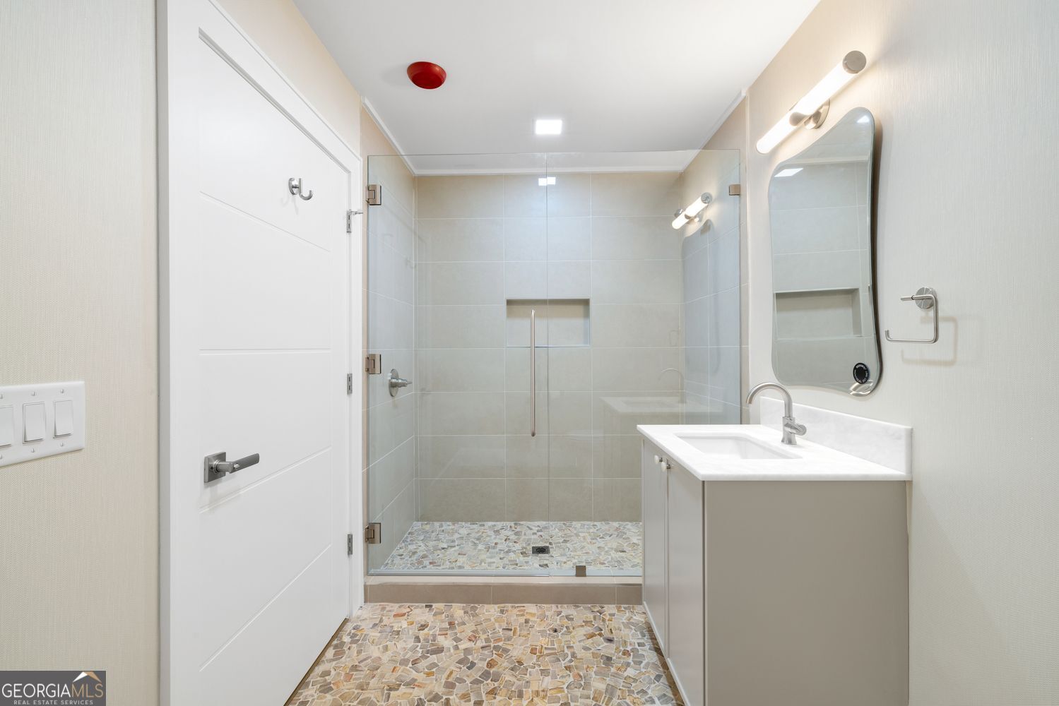 1281 E Main Street # 4