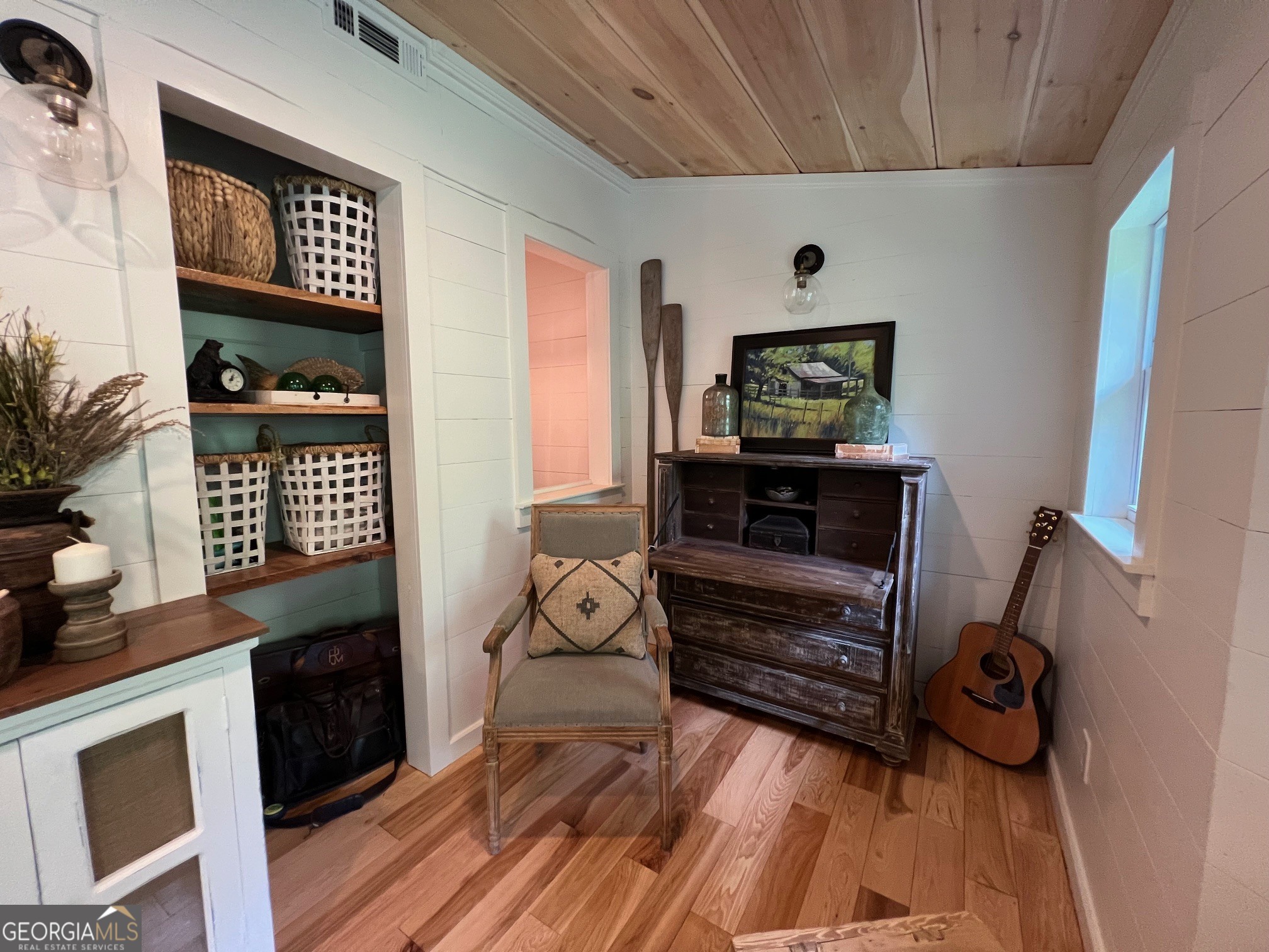 210 E Overbend Trail