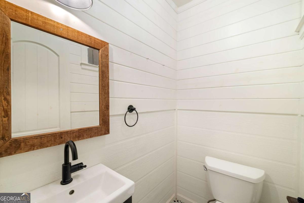 210 E Overbend Trail