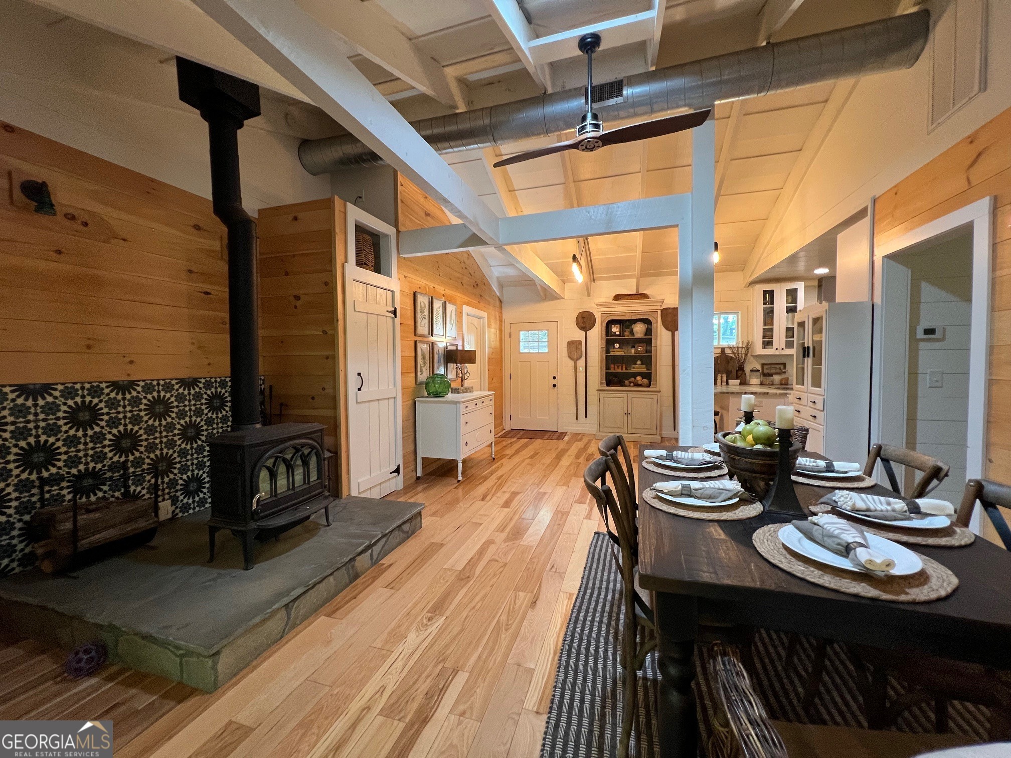 210 E Overbend Trail