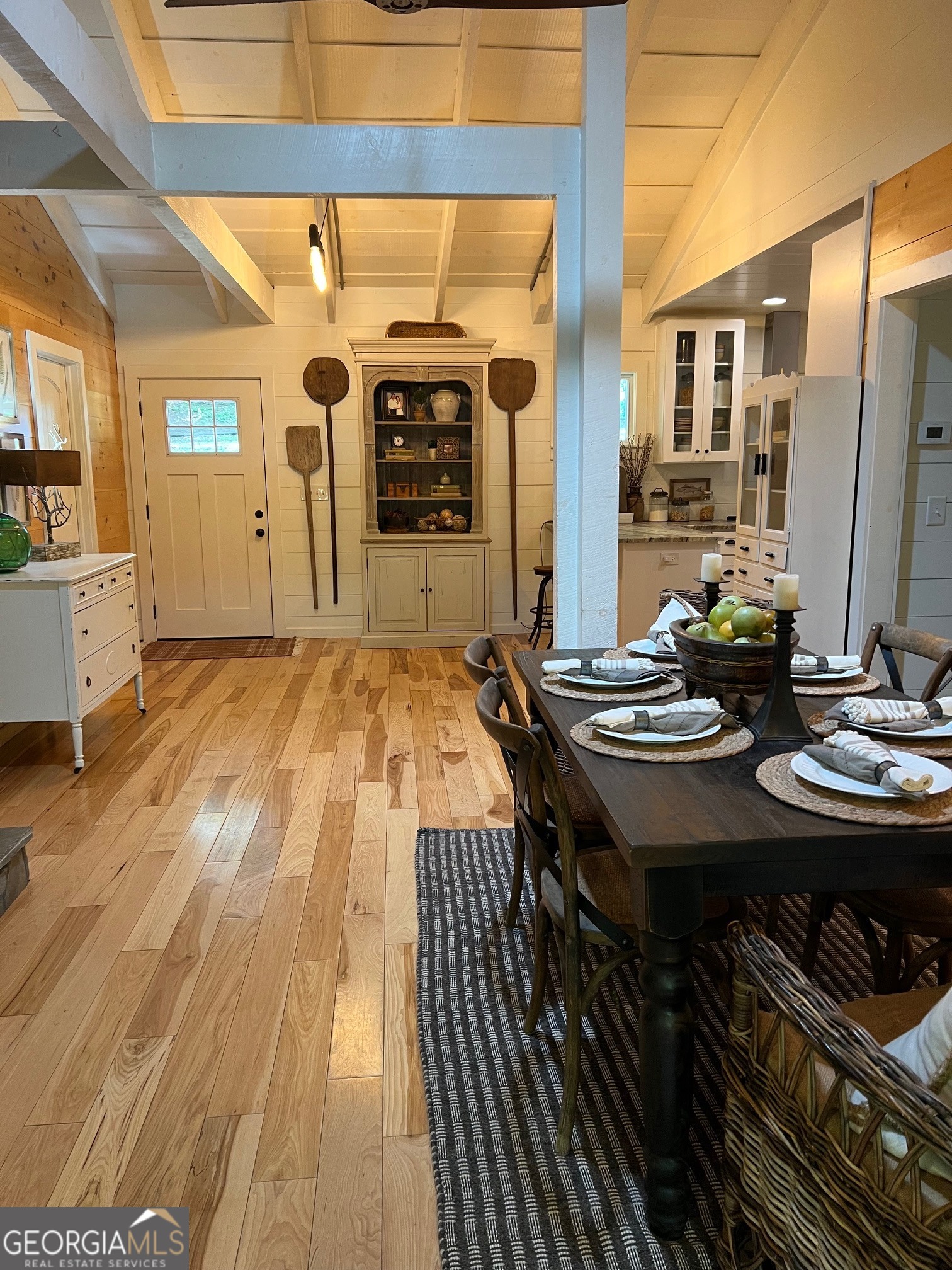 210 E Overbend Trail