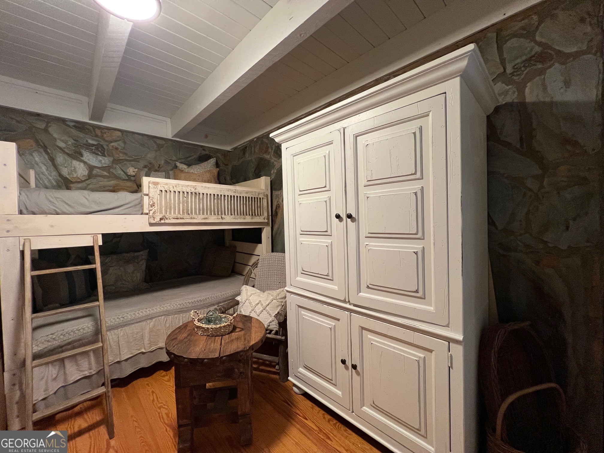 210 E Overbend Trail