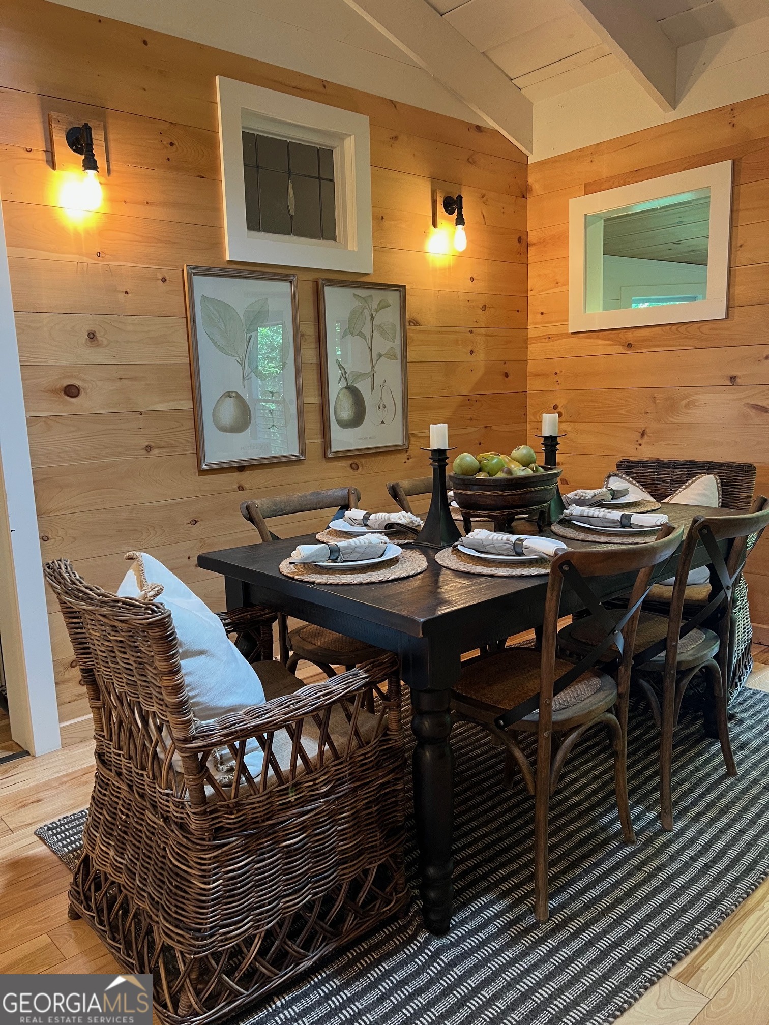 210 E Overbend Trail