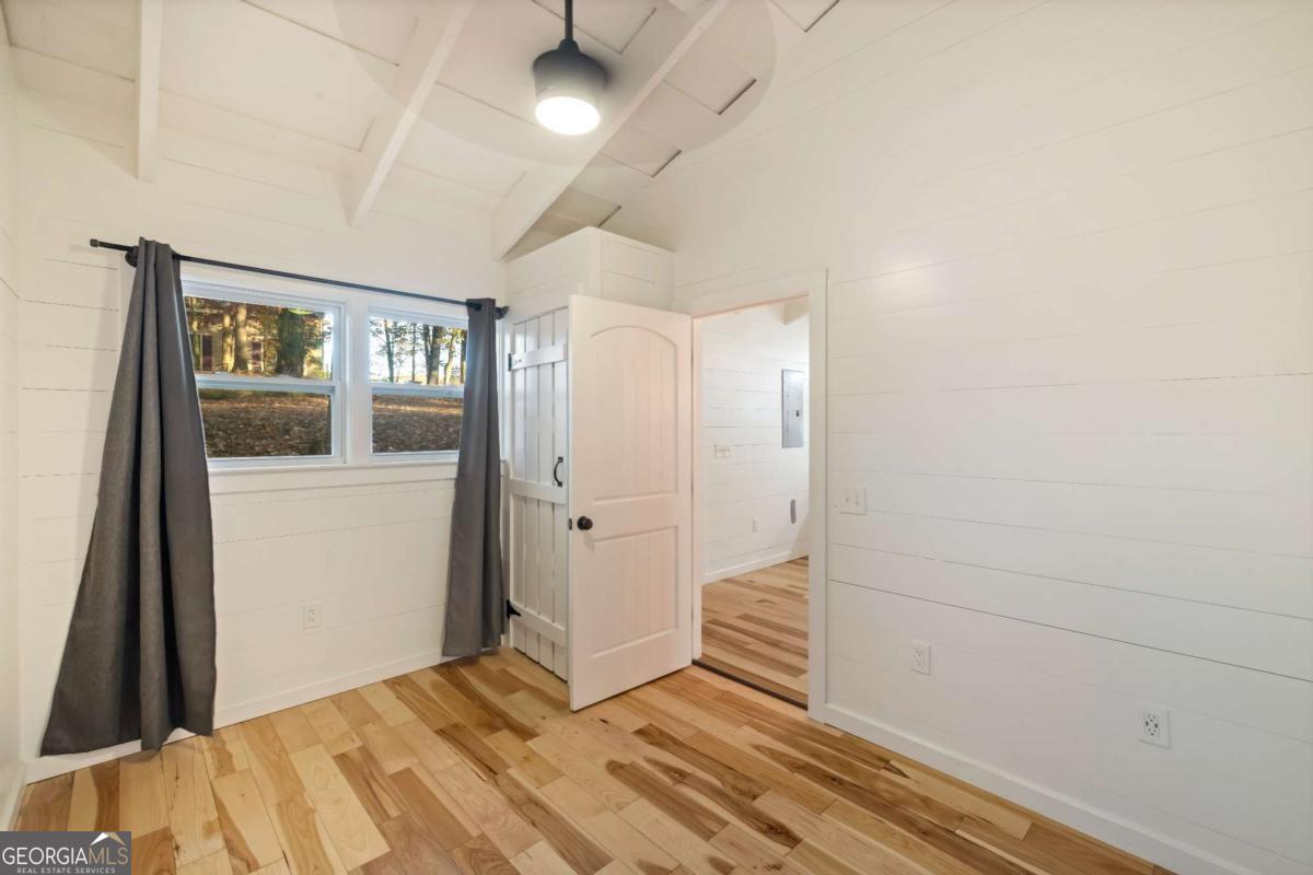 210 E Overbend Trail