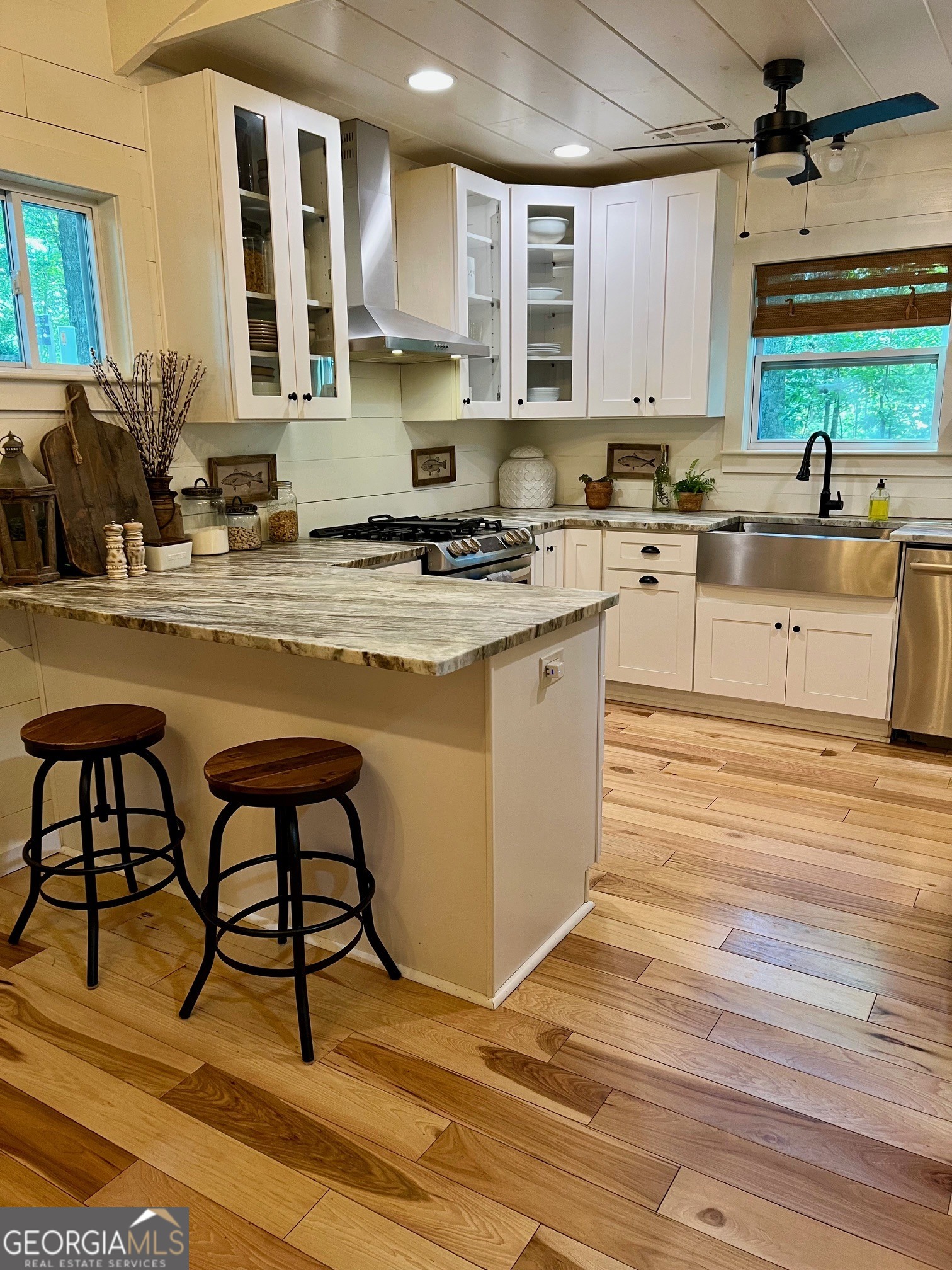 210 E Overbend Trail