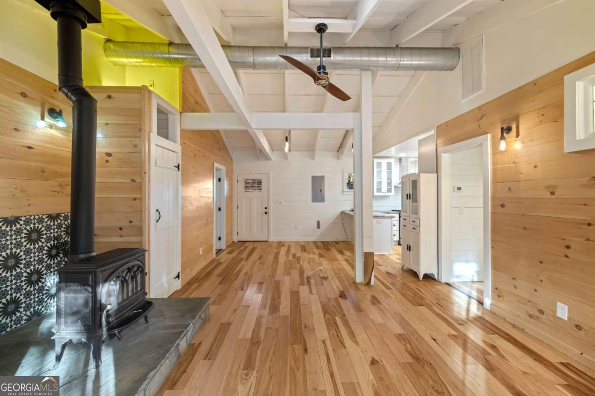 210 E Overbend Trail