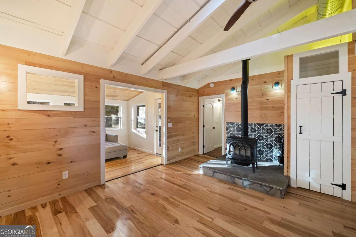 210 E Overbend Trail