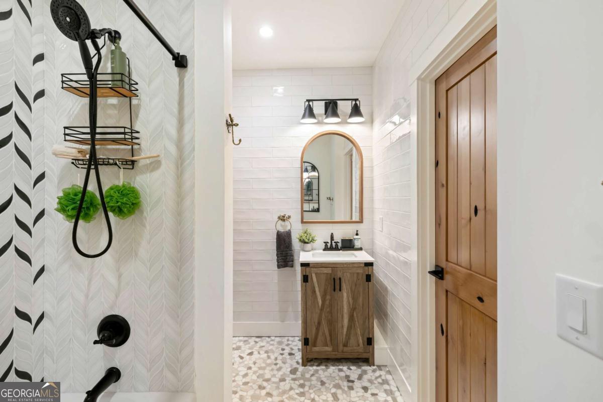 7670 Hiawassee Wilderness