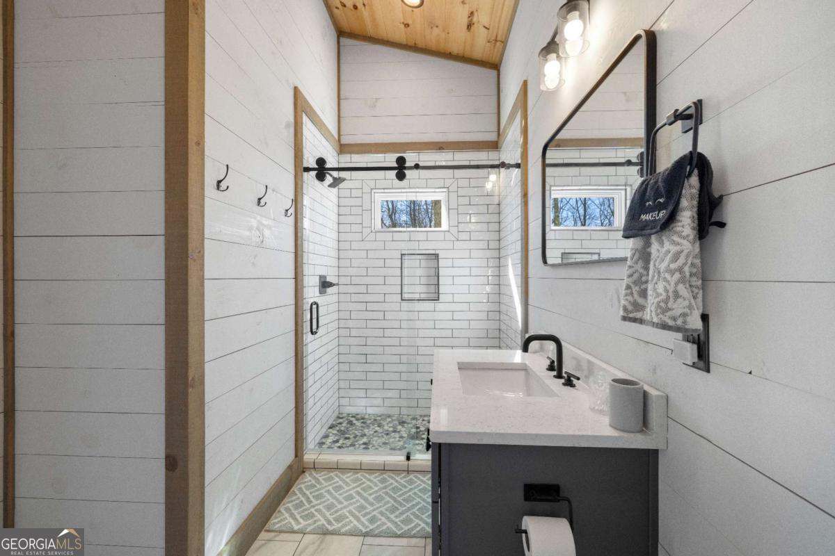 310 Wunder Bear Ridge Road