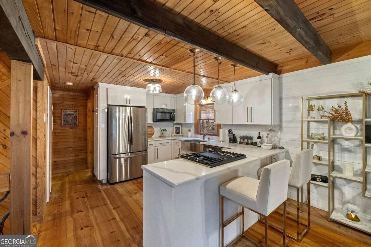 100 Stanley Creek Crossing