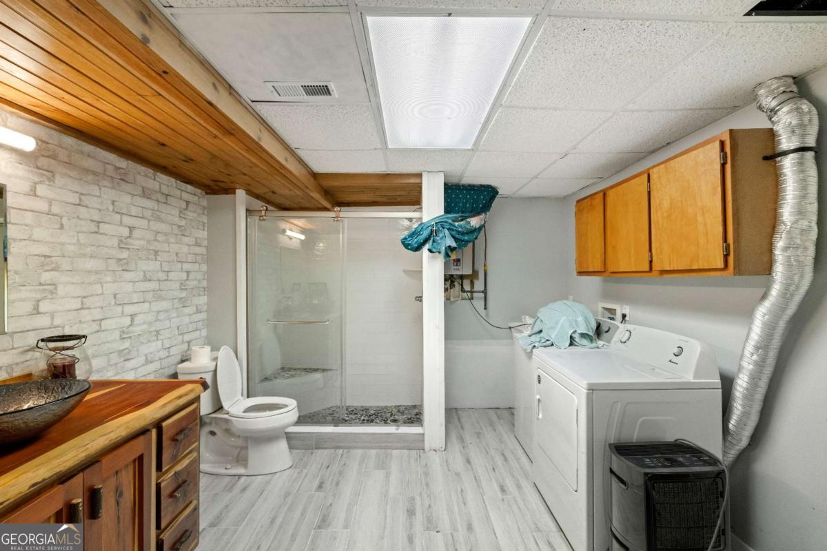 100 Stanley Creek Crossing