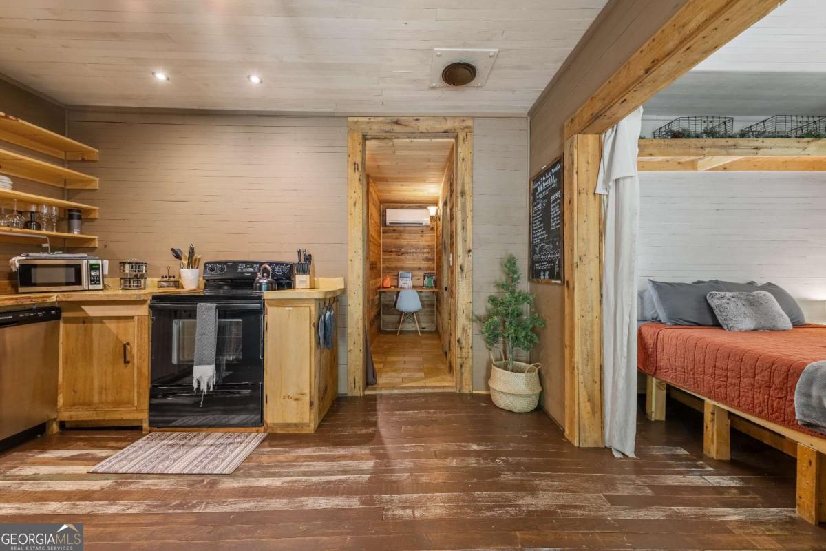 120 Community Hill Drive # 57 Unit: 56,57