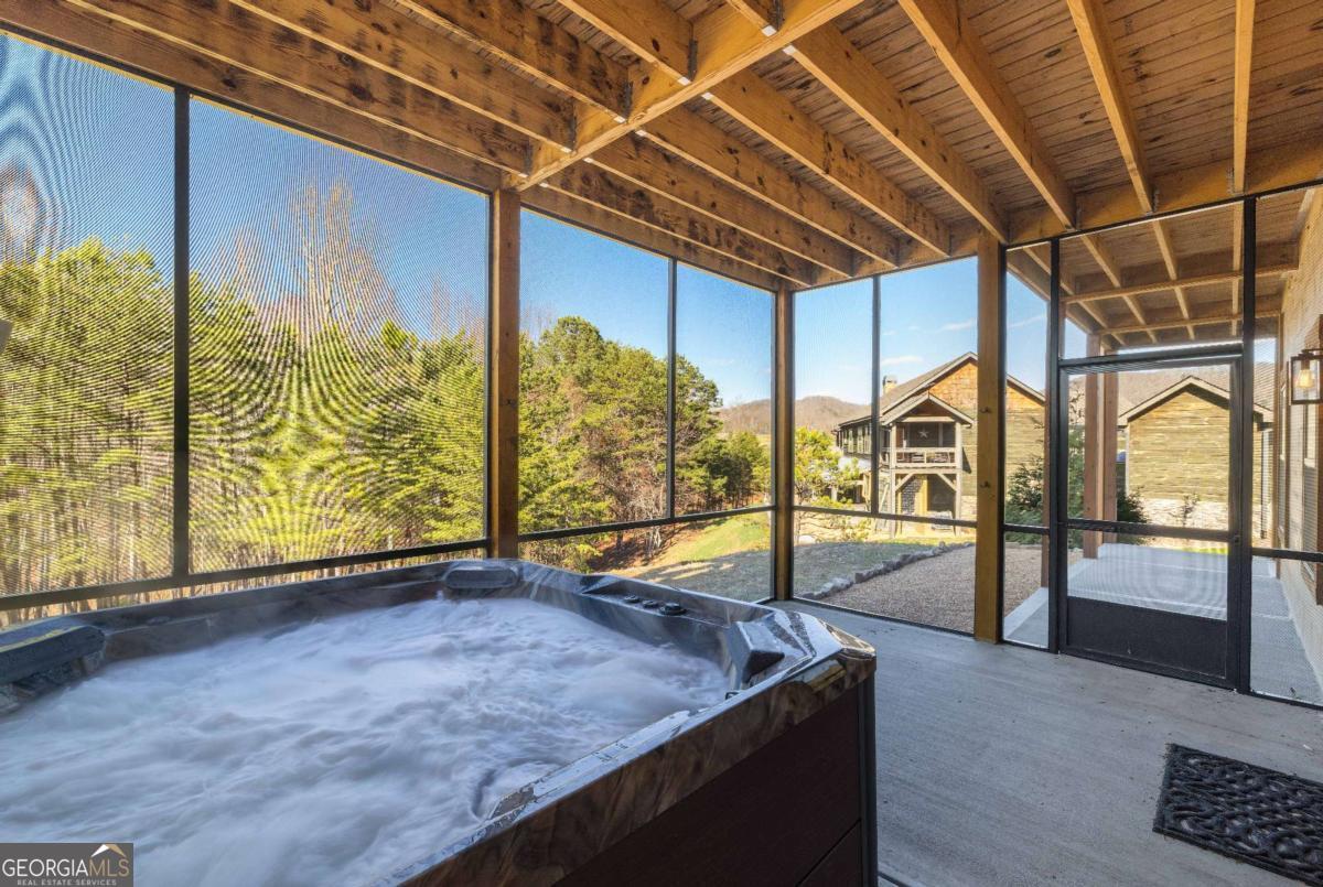 102 High Meadows Trail