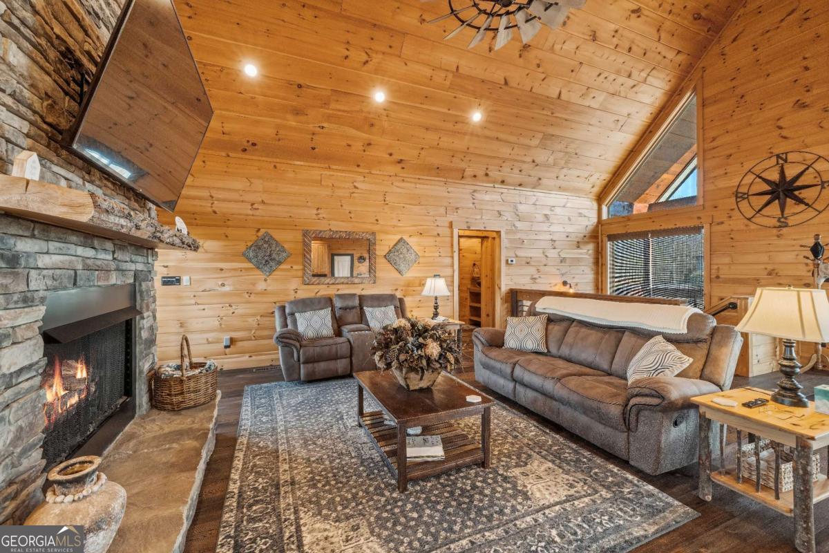 102 High Meadows Trail