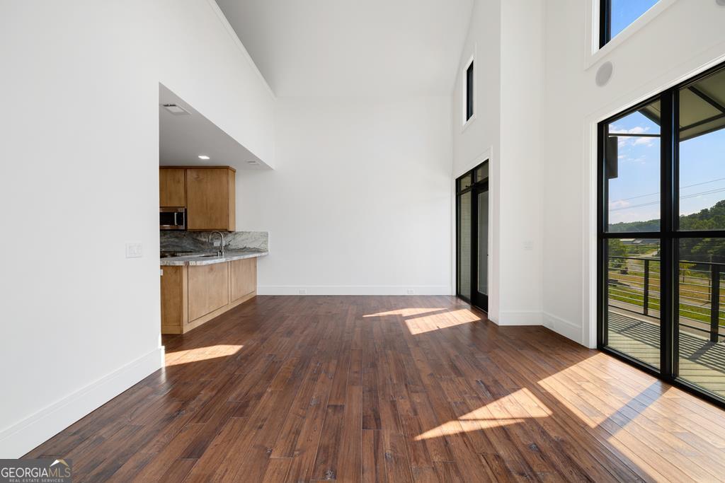 1281 E Main Street # 3