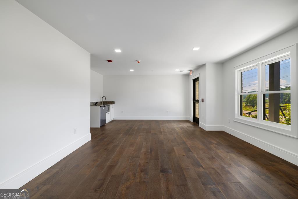 1281 E Main Street # 3