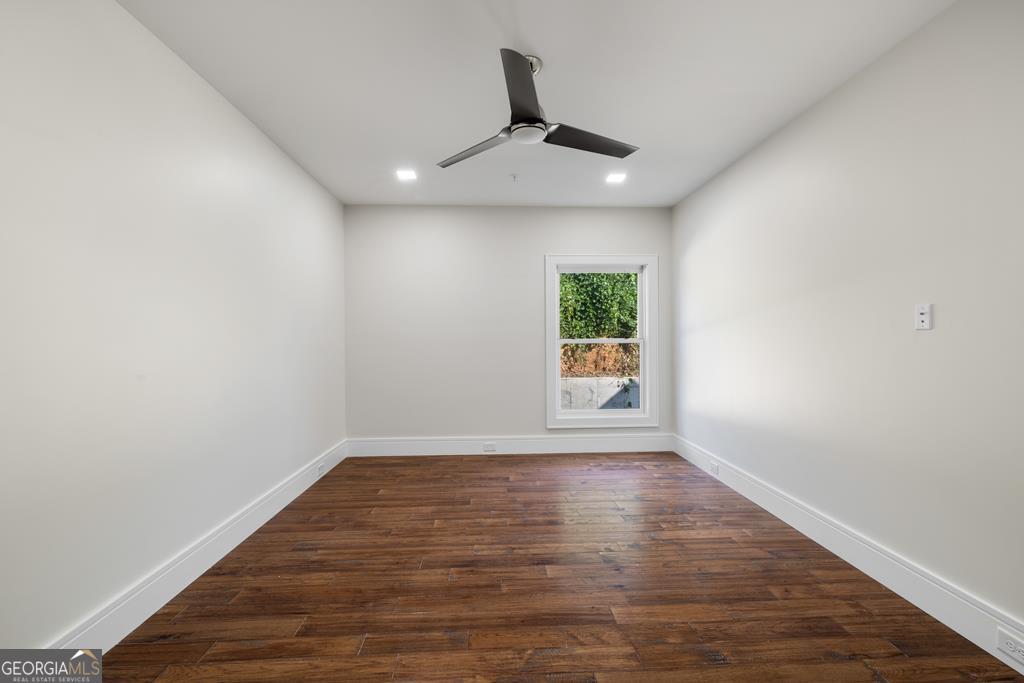 1281 E Main Street # 3