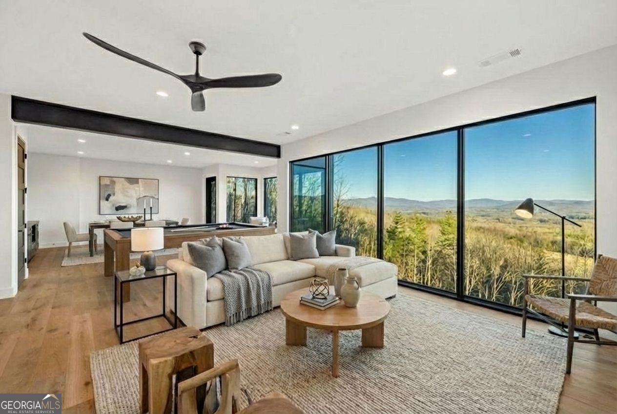452 Summit Trace