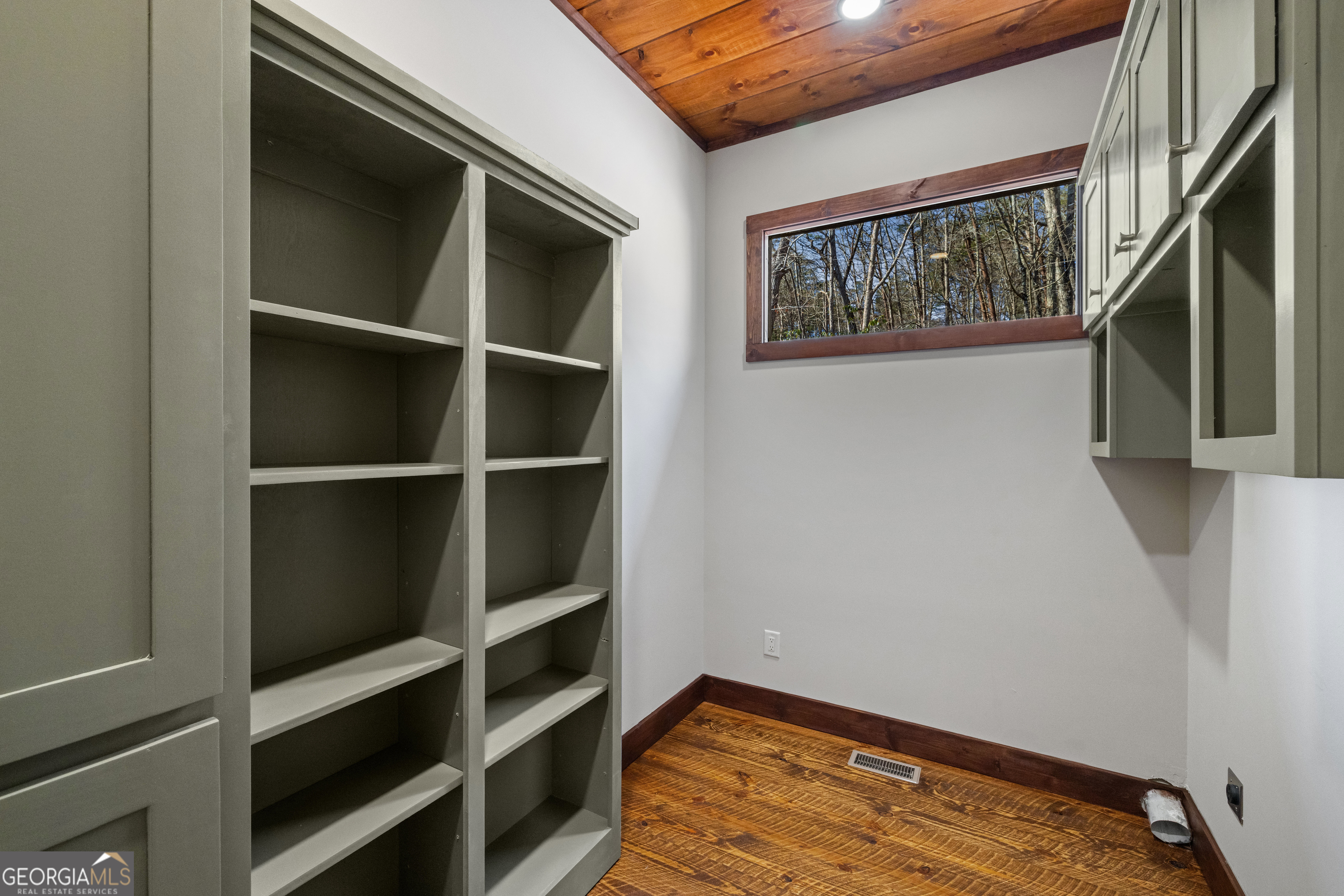 57 Deerfield Lane