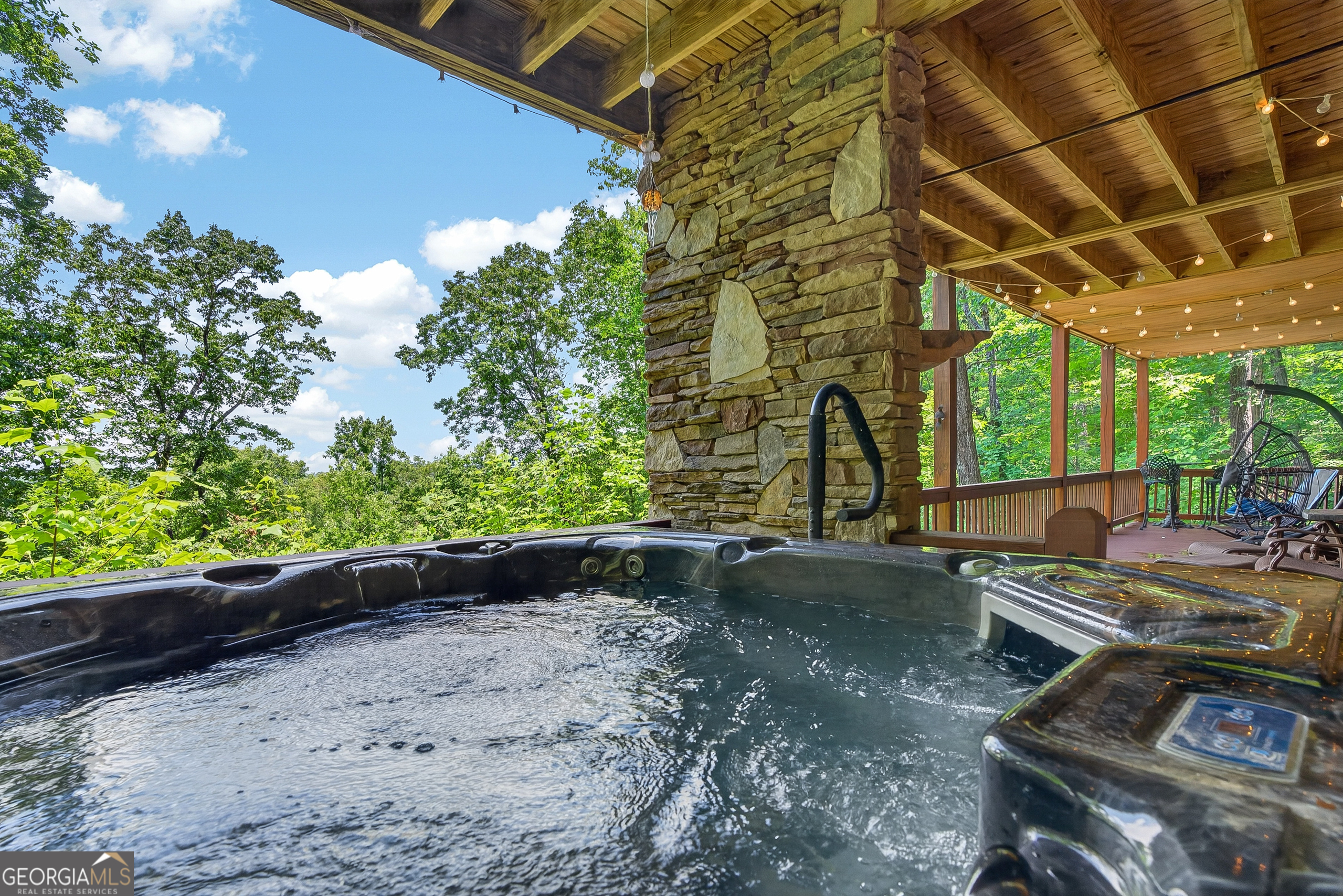 649 Weaver Creek Way